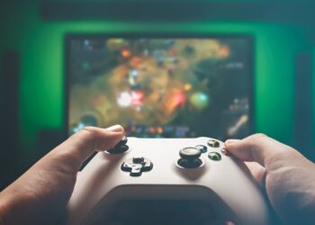 How Gaming Communities Celebrate Milestones: From Esports Tournaments to Fan Gatherings