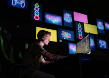 From Gamers to Investors: How Esports Fans Are Diversifying Their Income