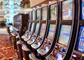Integrating Slot Rewards Into Digital Card Games and Online Casinos