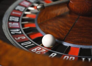 Visual Design Patterns from Games in the UI of Online Casino Platforms: Where Two Worlds Quietly Overlap