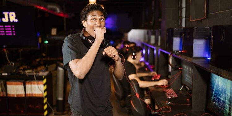 What Horse Racing Strategy Can Teach Competitive Gamers