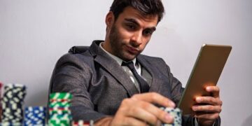 From Card Decks to Card Tables: Why Strategy Gamers Are Exploring Online Casinos